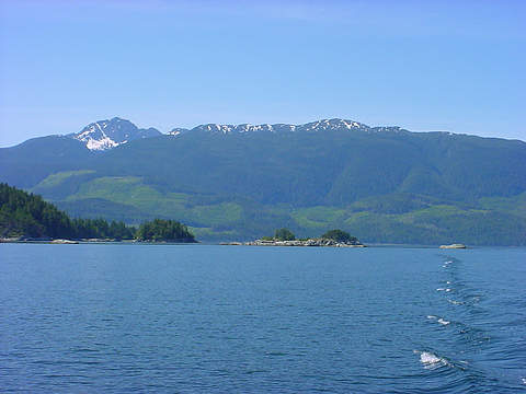 Rounding Broken Islands in Johnstone Strait and into Havannah Channel